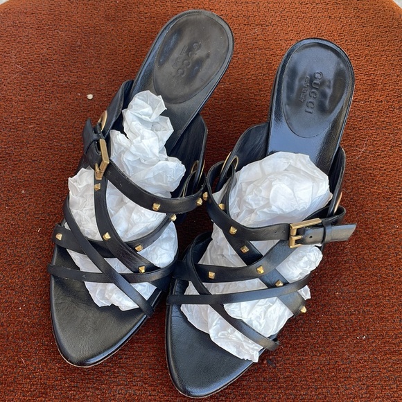 Gucci heels - Picture 1 of 12